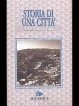 Copertina di Storia di una città